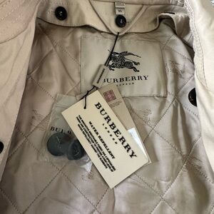 Burberry Quilted Jacket Lined in Light Beige